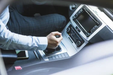 Автомобиль с автоматической трансмиссией